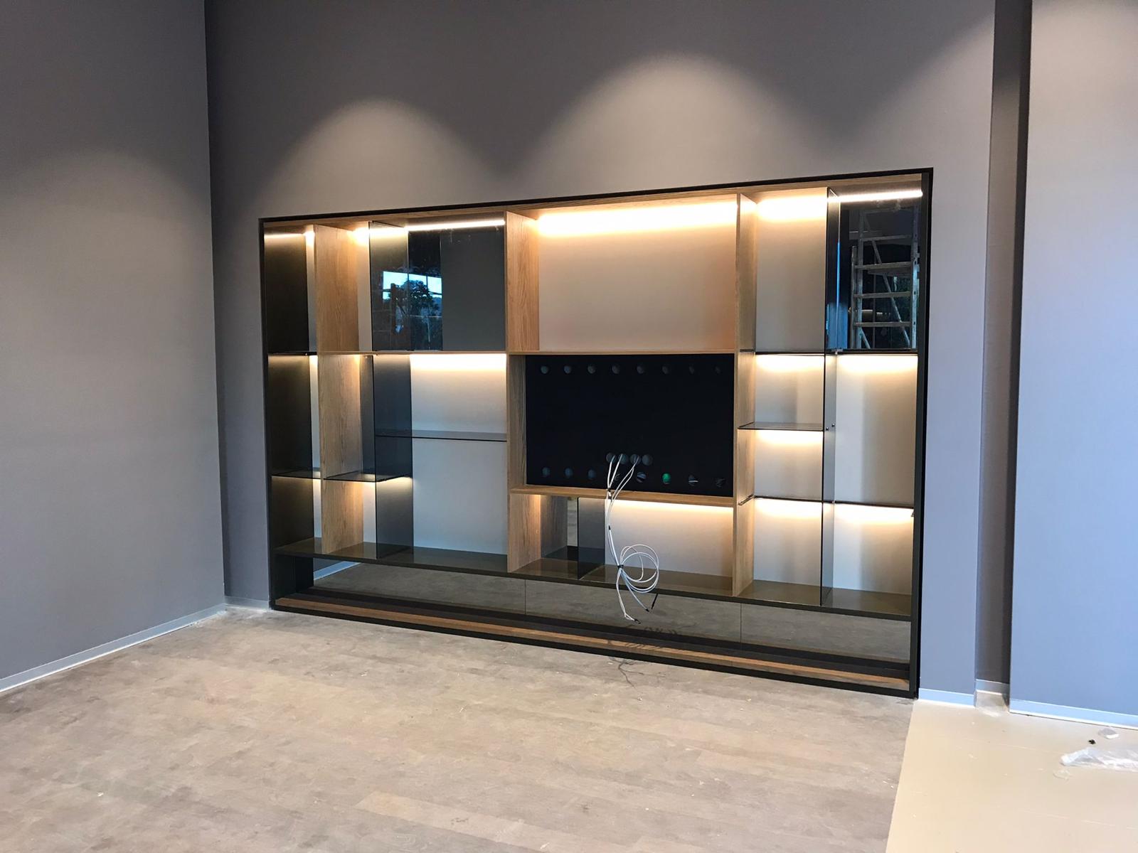 Lake Televizyon Ünitesi